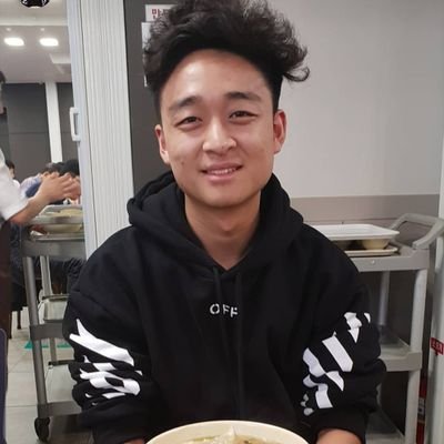 Profile Picture of Michael Chi Zhang (@Michaelz123) on Twitter