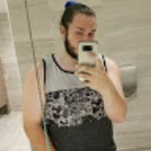 Anthony Newton - Poshmark Profile Picture of Anthony Newton (@post_calzone) on Poshmark