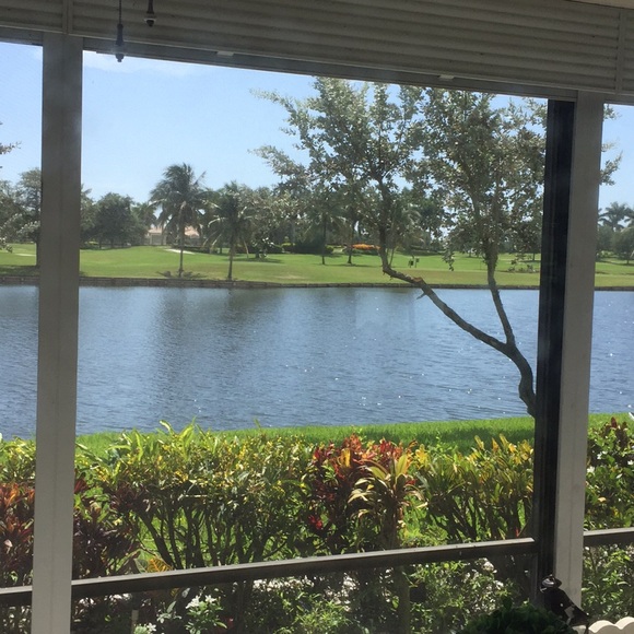 Profile Picture of Gloria Mcgonnell (@glorious0101) on Poshmark