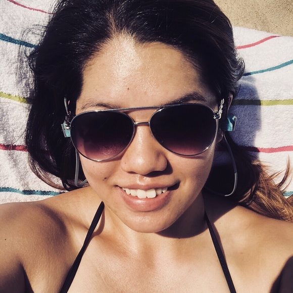 Profile Picture of Lucy Su (@lulusu2018) on Poshmark