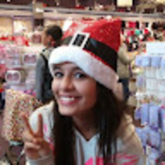 Profile Picture of Aashima Acharya (@aashimaacharya4) on Poshmark