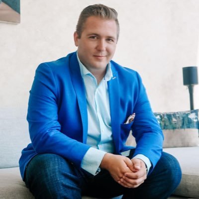 Profile Picture of Andrew Carlson (@shiftintoaction) on Twitter