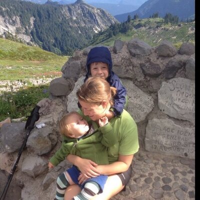 Profile Picture of Elizabeth Nardi (@ejnpdx) on Twitter