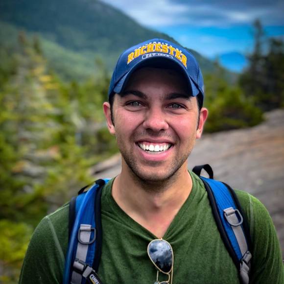 Profile Picture of Andrew Tomich (@andrewtomich) on Poshmark