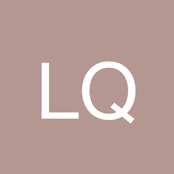 Profile Picture of Lori quinn Quinn (@sloanquinn1979) on Poshmark
