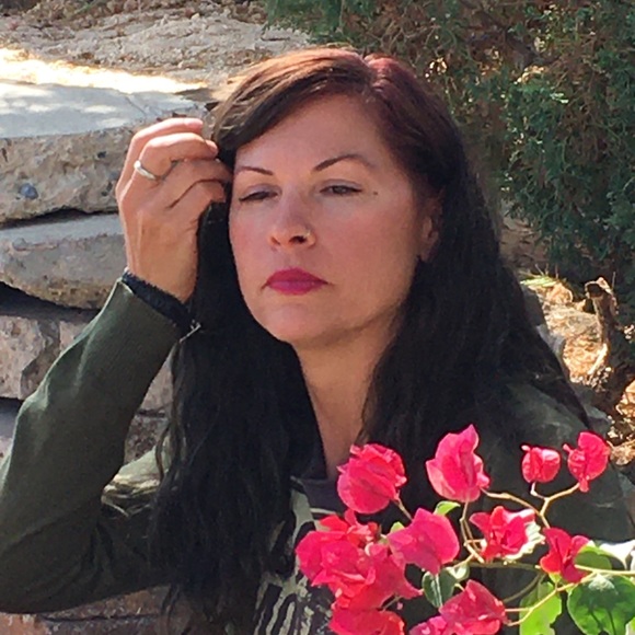 Profile Picture of Heatherly Jacob (@heatherlyfr) on Poshmark