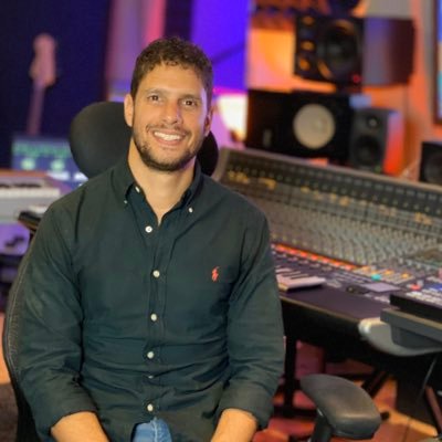 Profile Picture of David Ezra (@davidezramusic) on Twitter