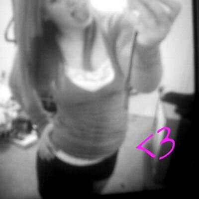 Profile Picture of Trista Logan Moore (@tristalogan14) on Twitter