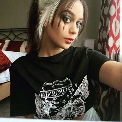 Profile Picture of Sam (@Samanthamanns_) on Twitter