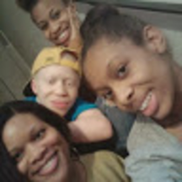 Profile Picture of Shontae Jones (@shontaejones209) on Poshmark