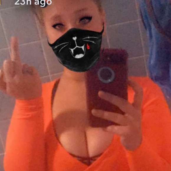 Profile Picture of Joanida Mikalonis (@bratyjoanida) on Poshmark