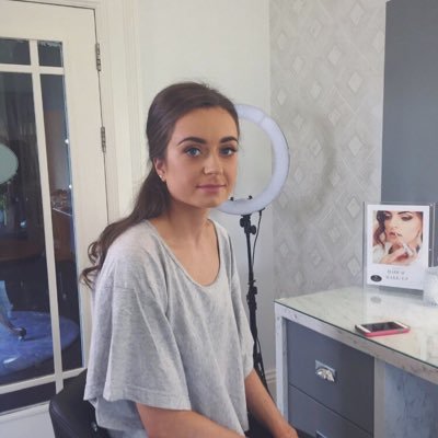 Profile Picture of Amy Ahern (@amyahern01) on Twitter