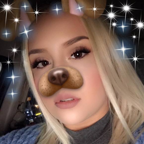 Profile Picture of Leila Garcia (@lukxci) on Poshmark