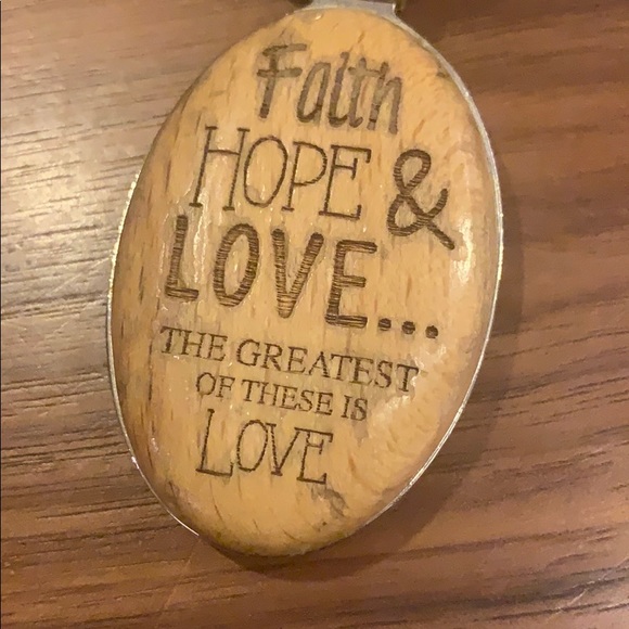 Profile Picture of Noemi Luviano (@noemiluviano) on Poshmark