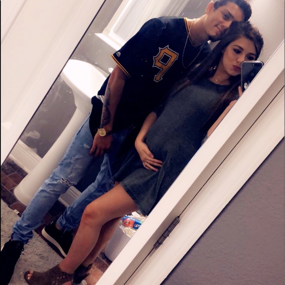 Profile Picture of Maddie Conzonere (@maddieconz) on Poshmark