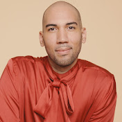 Profile Picture of Jonathan Christopher (@JonathanChristopherSings) on Youtube