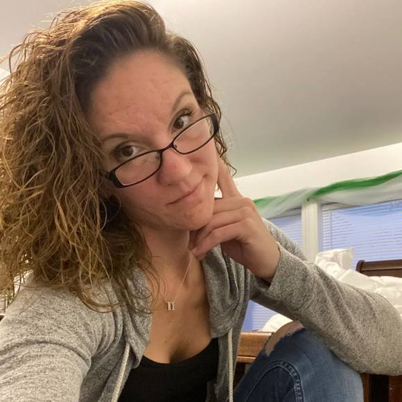 Profile Picture of Natasha Hogh (@ladainian06) on Poshmark