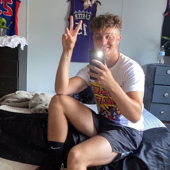 Profile Picture of Andrew Trypus (@andrewtrypus) on Poshmark