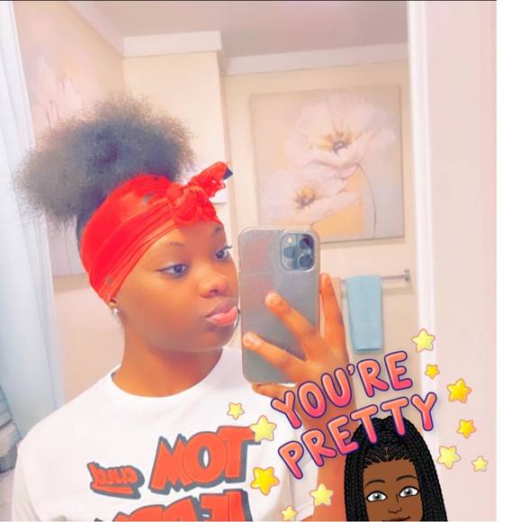 Sharija Sharijaa - Poshmark Profile Picture of Sharija Sharijaa (@sharijasharijaa) on Poshmark