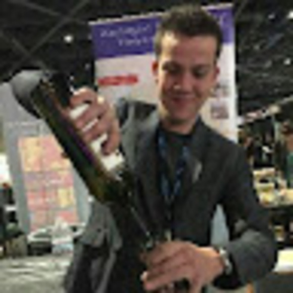 Profile Picture of Jonathan Villaseñor (@jonathanvill339) on Poshmark