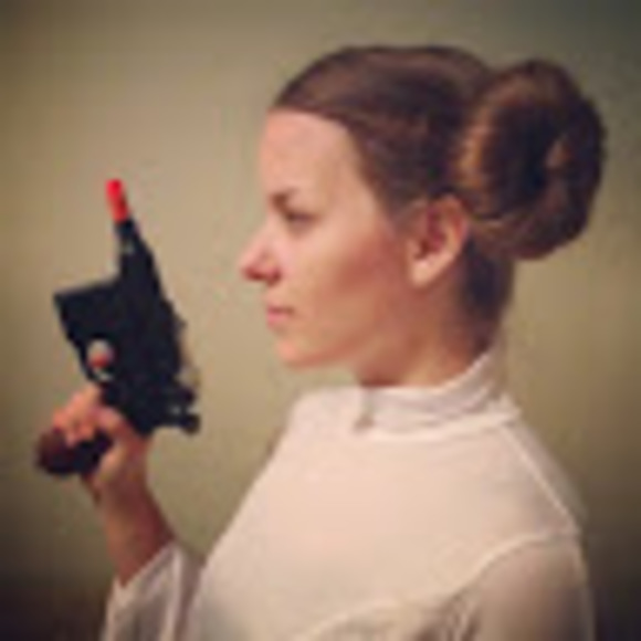 Profile Picture of Karen Mulford (@glynis58) on Poshmark