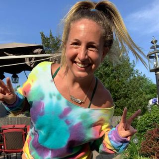 Profile Picture of Danielle Bagdzinski (@danielle.bagdzinski) on Facebook