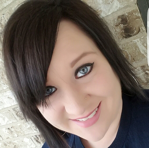 Profile Picture of Kimberly Rushing (@kimberly4au) on Poshmark