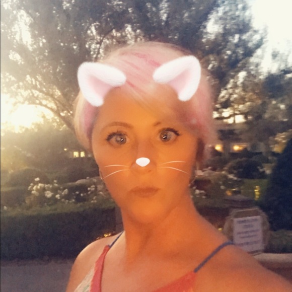 Profile Picture of Tara Ferruggia (@taraferruggia) on Poshmark