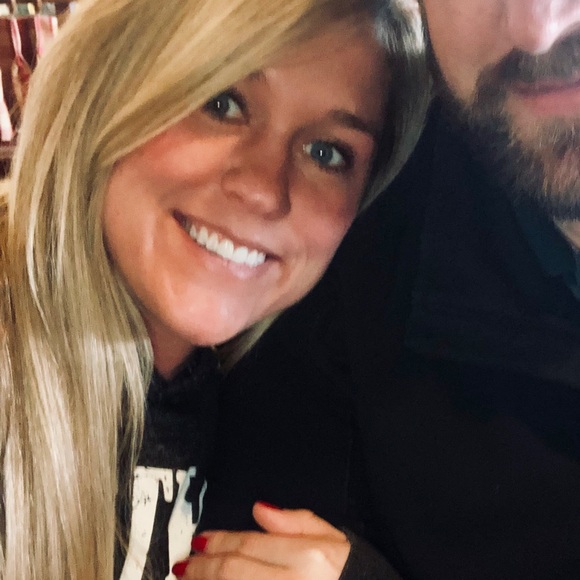 Profile Picture of Kaitlin Wright (@kmwright1112) on Poshmark