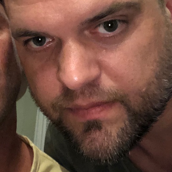 Profile Picture of Ryan Quicksall (@ryanwcue) on Poshmark