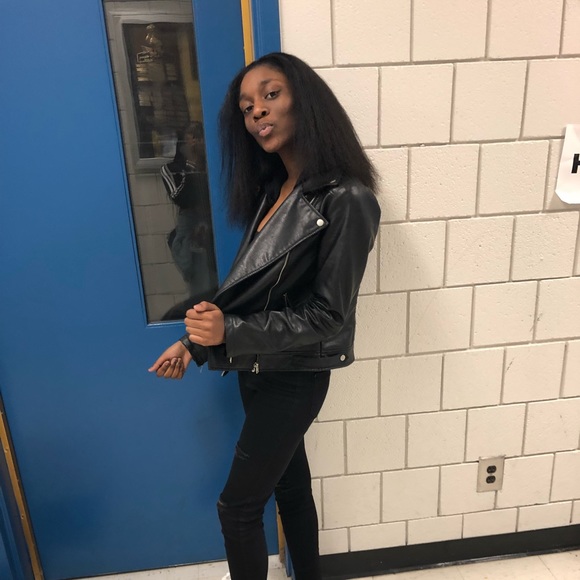 Profile Picture of Makayla Payne (@k_buckz) on Poshmark