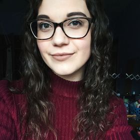 Profile Picture of Julianne Hirsch (@jujuhirsch4) on Pinterest