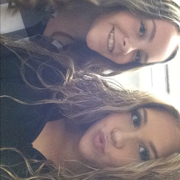 Profile Picture of Alyssa Hatcher (@alyssa_hatcher) on Poshmark