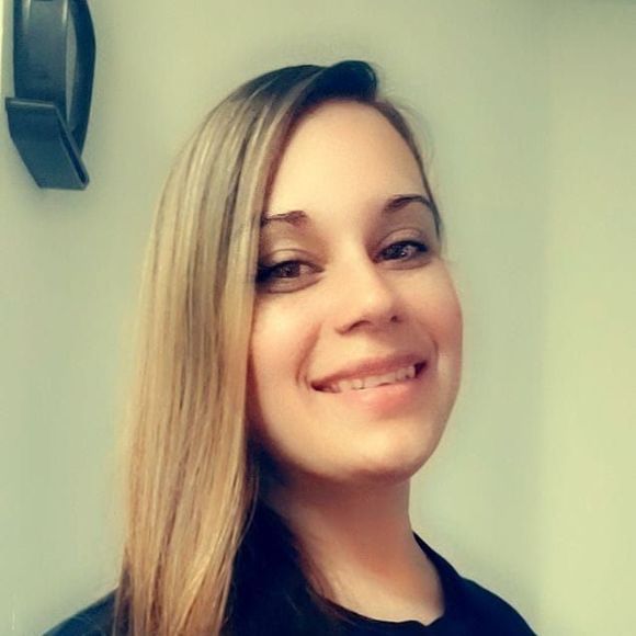 Profile Picture of Mariely Coriano (@koreka) on Poshmark