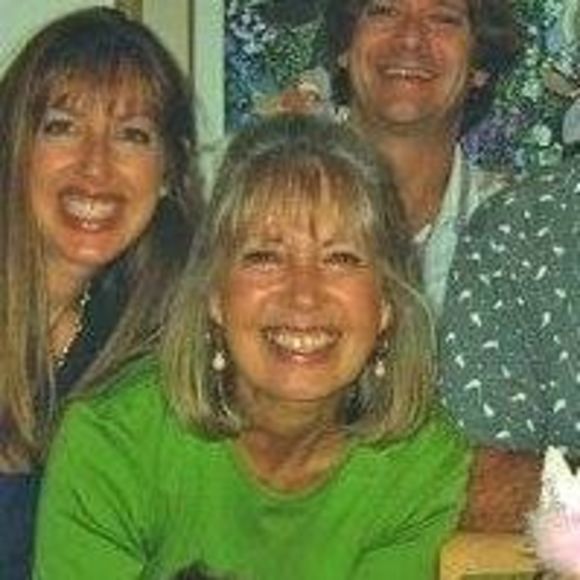 Profile Picture of Carole Kazdan (@ckazdan) on Poshmark
