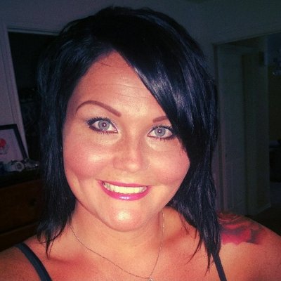 Profile Picture of Kim Easley (@kiki_smly) on Twitter