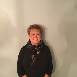 Profile Picture of Sharon Barr Petrik (@sharon.petrik) on Instagram