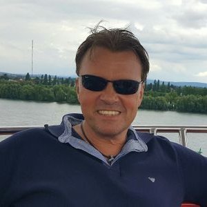 Profile Picture of Michael Agel (@agel1965) on Twitter