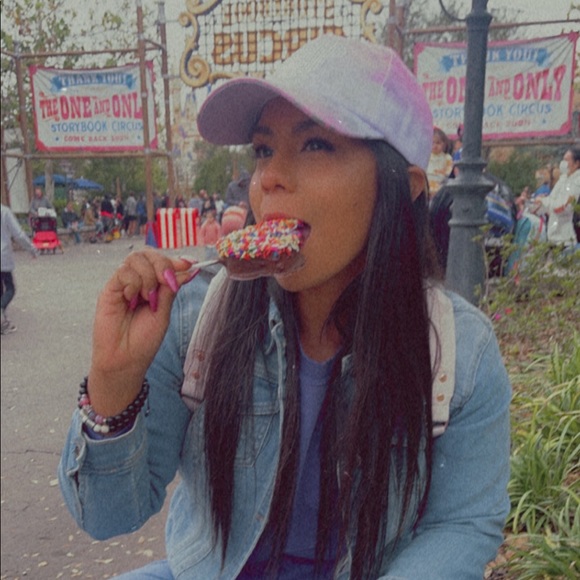 Mariel Dominguez - Poshmark Profile Picture of Mariel Dominguez (@marieldoming318) on Poshmark