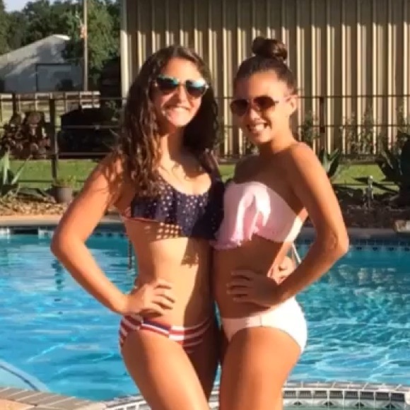 Profile Picture of Kenzie Taggart (@kenzietaggart1) on Poshmark