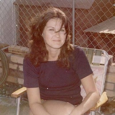 Profile Picture of Lois Campbell (@Cookala) on Twitter