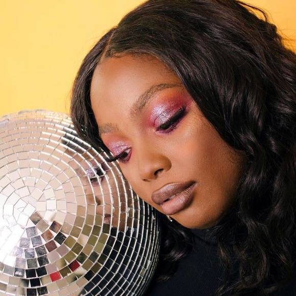 Profile Picture of Amaka Ekwe (@amakaamara1206) on Poshmark