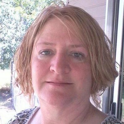 Profile Picture of Laura Holt (@lauraleaholt) on Twitter