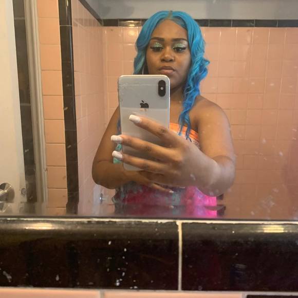 Profile Picture of Shay Hayes (@shayamerson78) on Poshmark