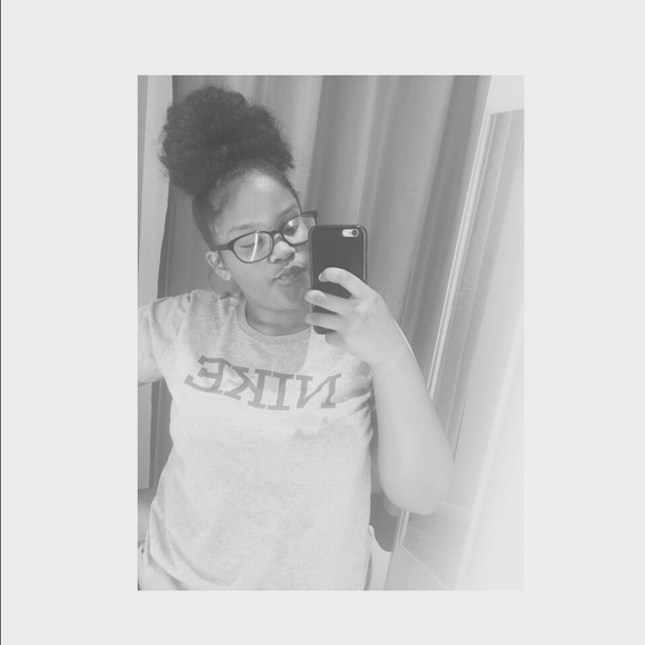 Profile Picture of Camilla Jones (@babyc14) on Poshmark