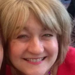 Profile Picture of Lynda Pratt (@letterboxlips) on Twitter