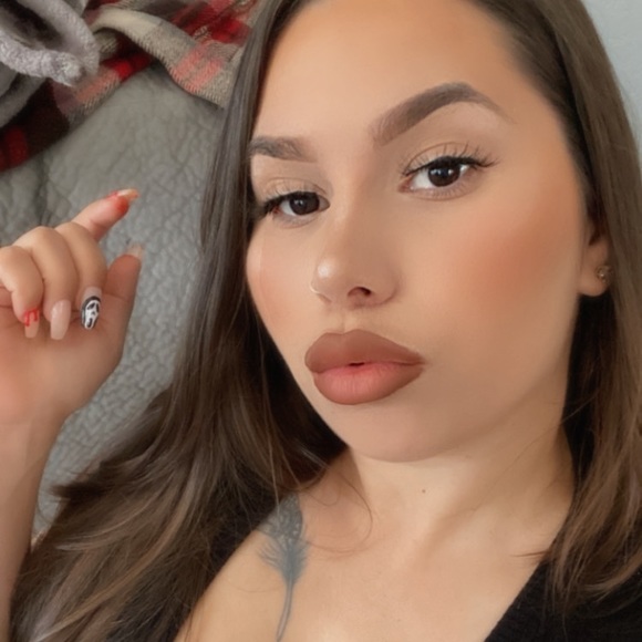 Profile Picture of Jackie Faigenblat (@jackiemuneca) on Poshmark