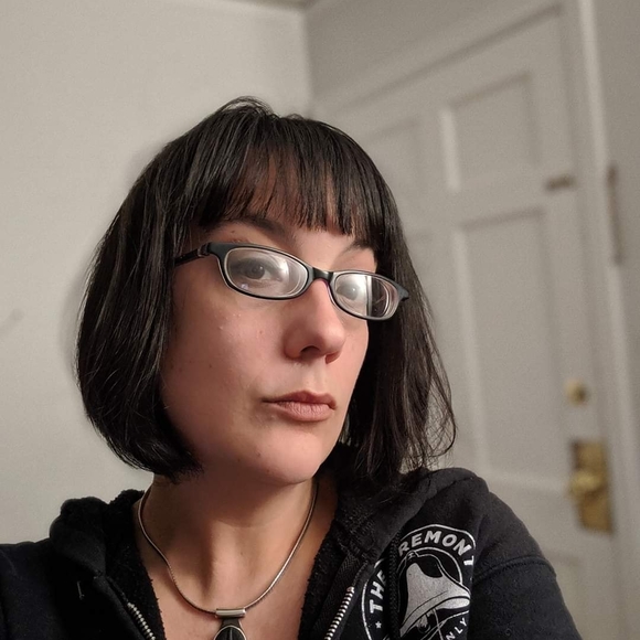 Profile Picture of Corrie Stevens (@hellside) on Poshmark