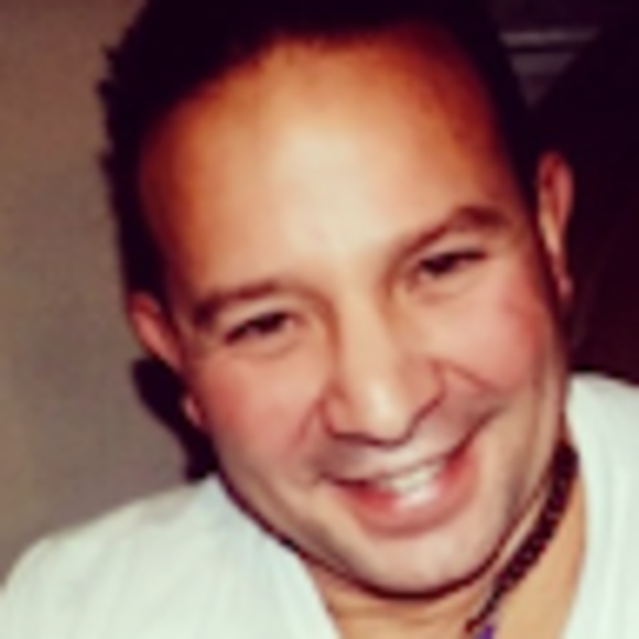 Profile Picture of Nelson Borges (@borgesn23) on Poshmark