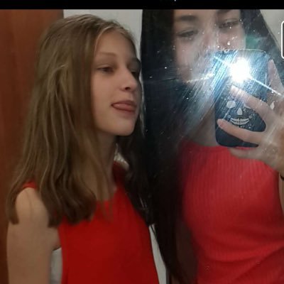 Profile Picture of Chloe Pedersen (@chloe2pedersen) on Twitter